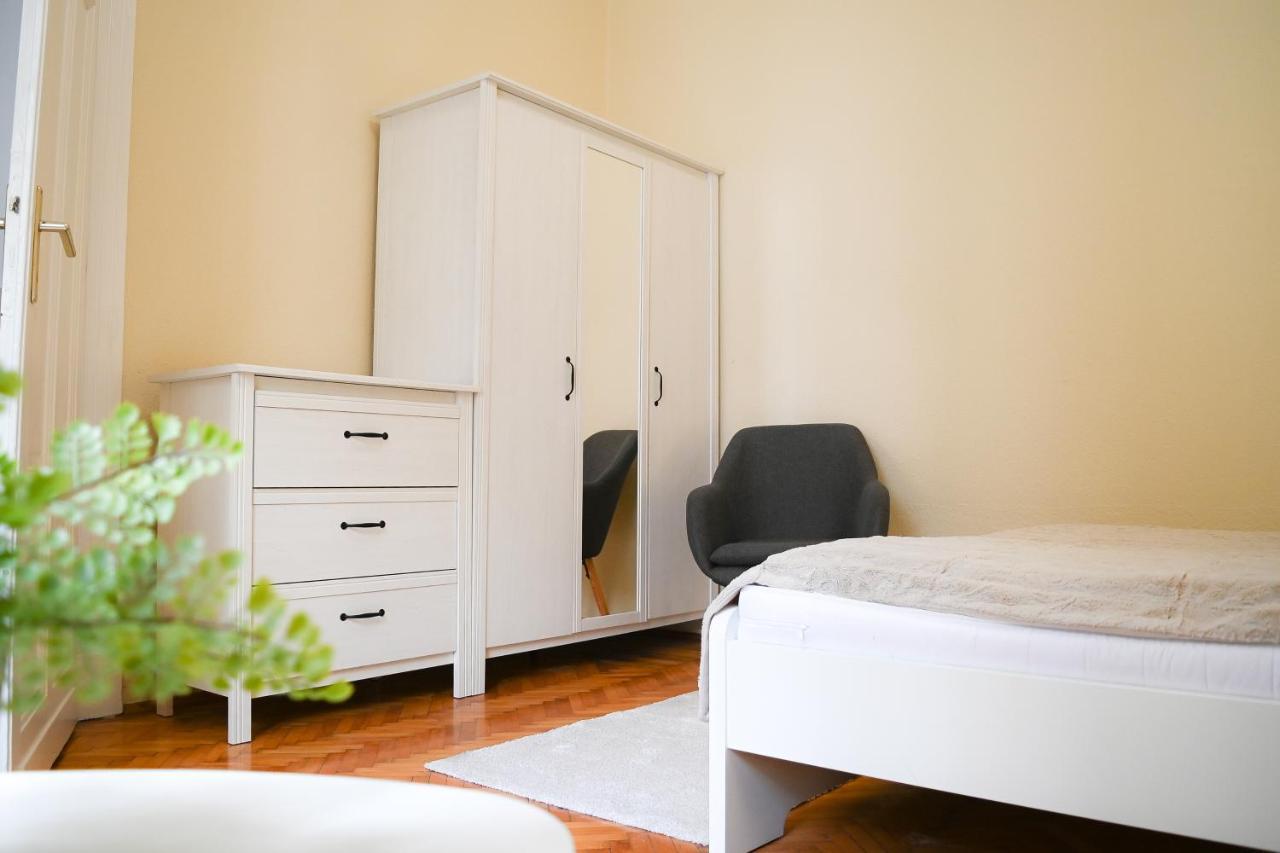 Your Home In Budapest: Cozy, Central & Silent エクステリア 写真