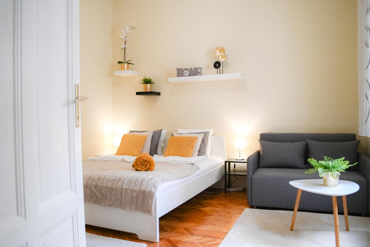 Your Home In Budapest: Cozy, Central & Silent エクステリア 写真